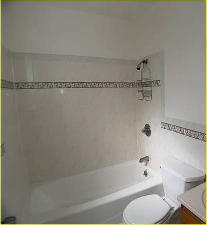 2BR/1BA Flat on Greenwich St · San Francisco photo 4