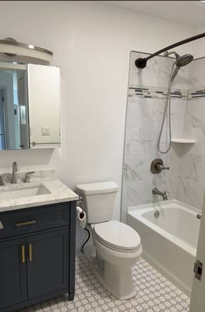 2BR/2BA Apartment · Pacifica photo 4