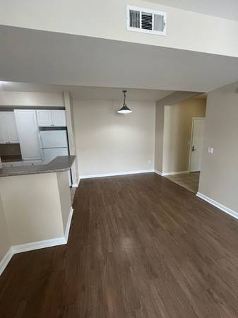 2BR/2BA Apartment · Gilroy photo 5