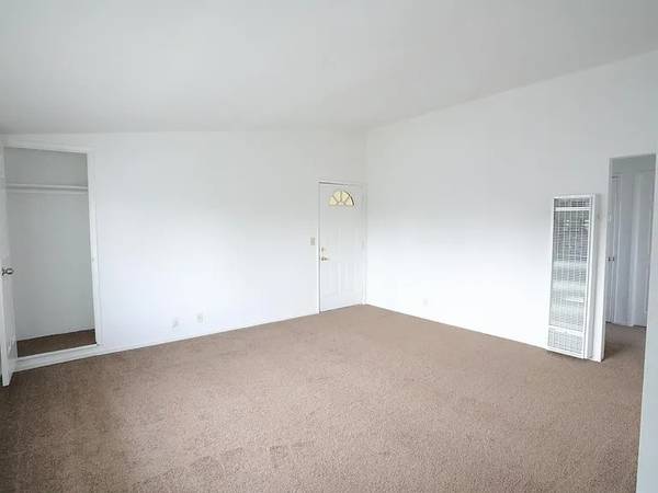2BR/1BA Apartment on Alpha Ct · Campbell photo 3