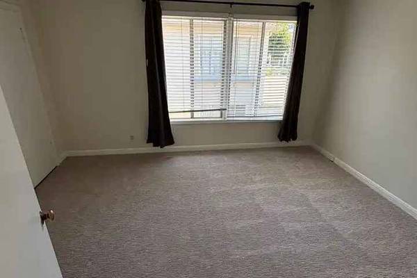 1BR/1BA Apartment on Noel Dr · Menlo Park photo 4