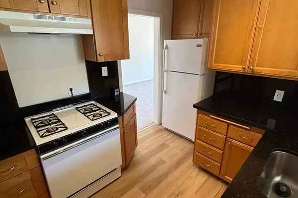 1BR/1BA Apartment on Noel Dr · Menlo Park photo 2