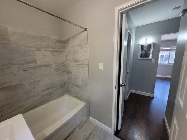 1BR/1BA Apartment · Walnut Creek photo 2