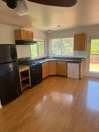 1BR/1BA In Law Adu on Clemente Ct · Novato photo 3