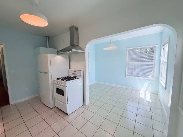 1BR/1BA Apartment · Berkeley photo 4