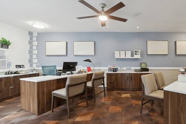 Apartments on Fremont Blvd · Fremont photo 3