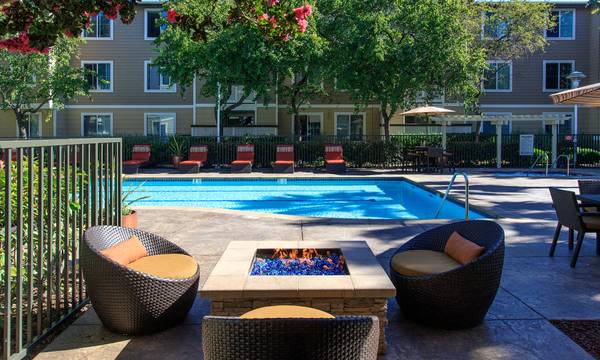 2BR/2BA Apartment · Hayward photo 5