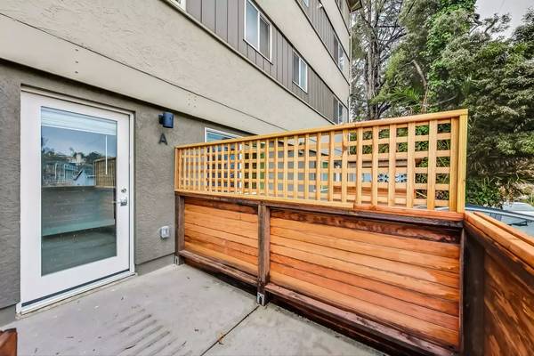 Apartments on Walker Ave · Oakland photo 4