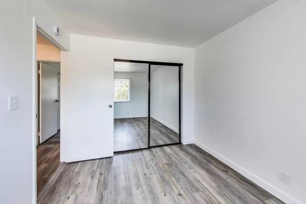 2BR/1BA Apartment · Newark photo 4