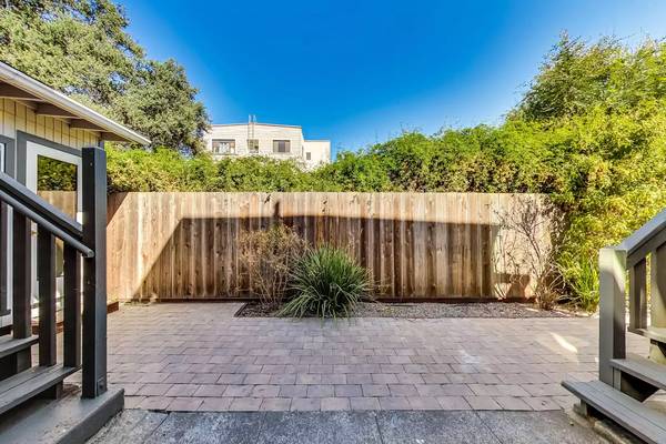 1BR/1BA Apartment on 22nd Street · Oakland photo 2