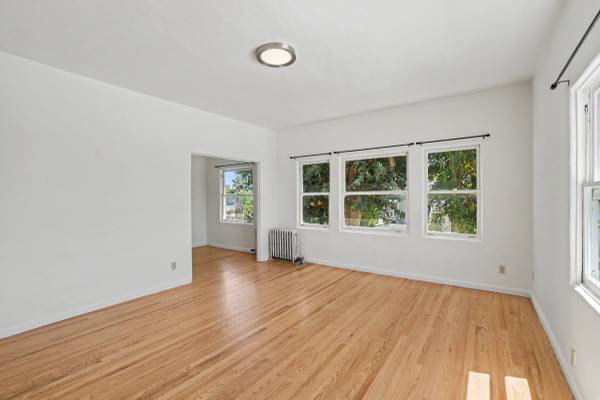 1BR/1BA Apartment · Oakland photo 5