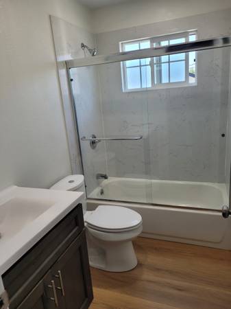 2BR/1BA Apartment on 166th Ave · San Leandro photo 5