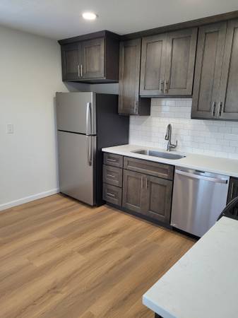 2BR/1BA Apartment on 166th Ave · San Leandro photo 2