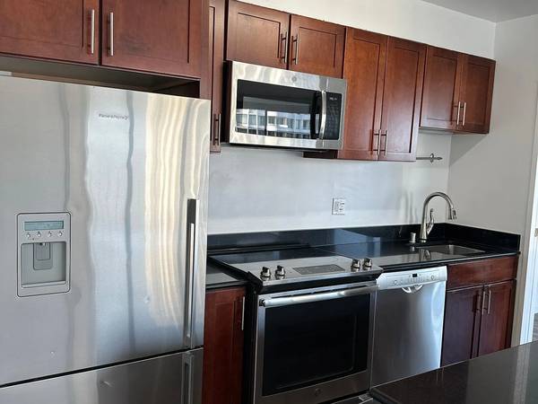 1BR/1BA Condo on Gough St · San Francisco photo 4