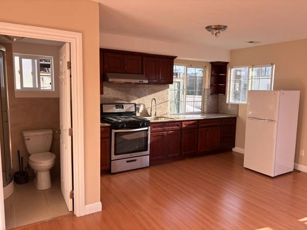 1BR/1BA Apartment · San Francisco photo 2