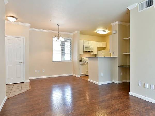 Comfortable Single Story Home photo 2