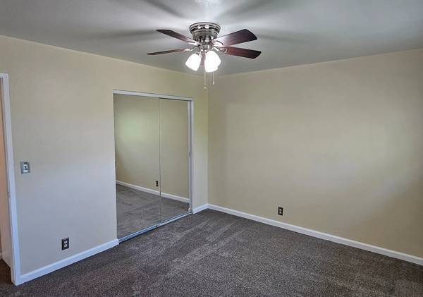 1BR/1BA Apartment · Ridgewood photo 2