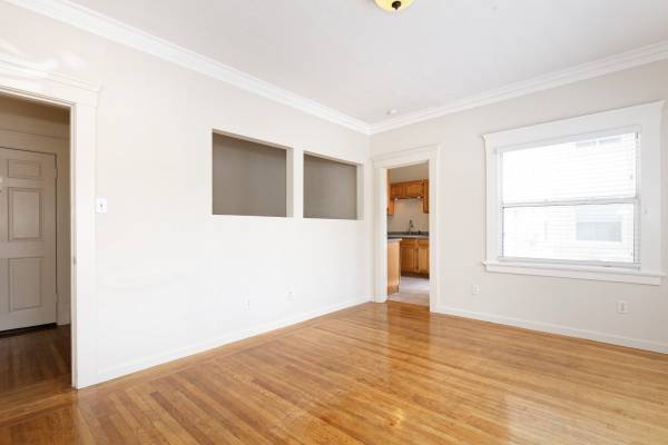 1BR/1BA Apartment · Oakland photo 5