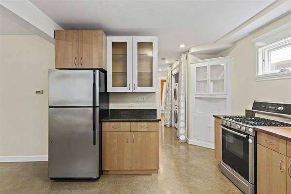 2BR/1BA Condo · Berkeley photo 4