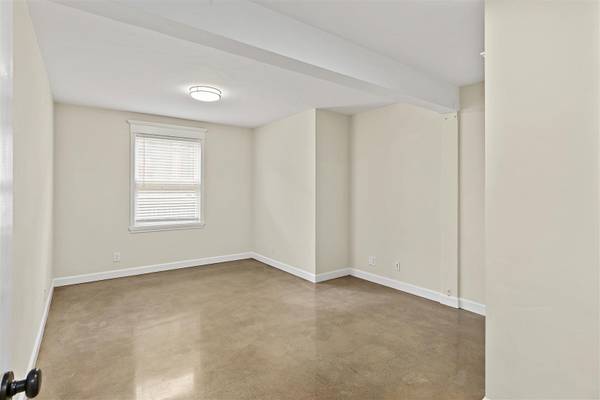2BR/1BA Condo · Berkeley photo 5