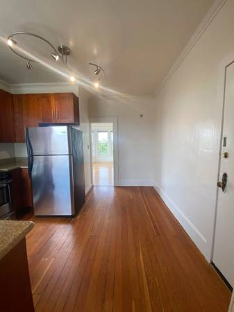 0BR/1BA Condo on Filbert Street Unit · San Francisco photo 2