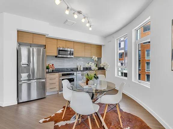 2BR/1BA Apartment · San Francisco photo 2