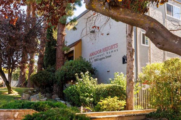 Apartments on Laguna St · Concord photo 4