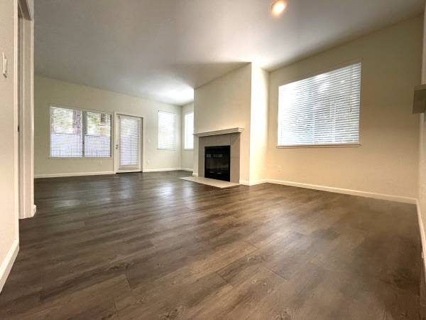Apartments on Parkwood Circle · Dublin photo 5