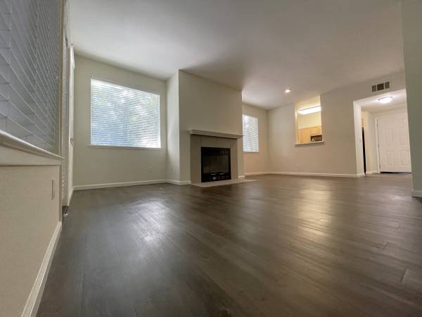Apartments on Parkwood Circle · Dublin photo 4
