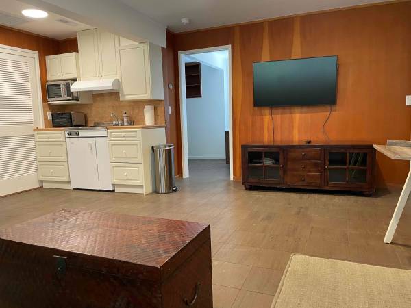 1BR/1BA Apartment · Berkeley photo 2