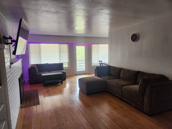 2BR/2BA Apartment · Lafayette photo 2