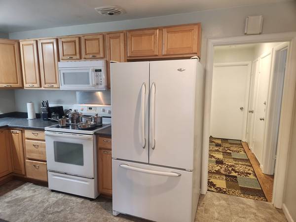 2BR/2BA Apartment · Lafayette photo 4