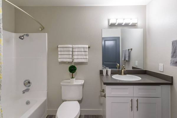 Apartments on S Novato Blvd · Novato photo 3