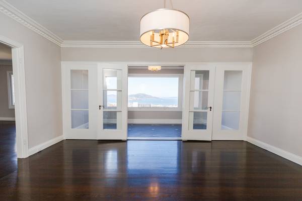 2BR/2BA Flat · San Francisco photo 2