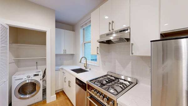 Taylor Street SF Apartment photo 3