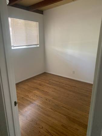 2BR/1BA Apartment · Menlo Park photo 3