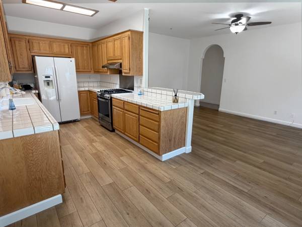 4BR/2BA Apartment · Napa photo 5