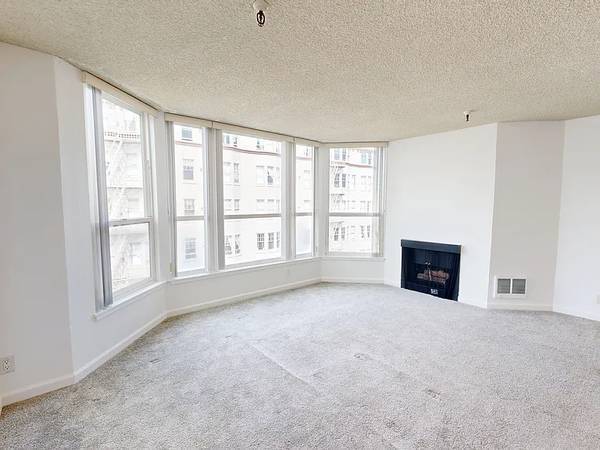 2BR/1BA Apartment · San Francisco photo 2