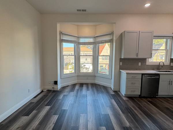 1537 9th St Oakland, CA 94607 photo 5