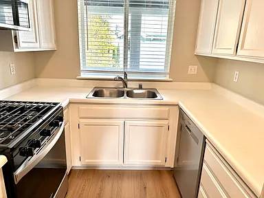 2BR/1BA Other on 8th St · Santa Rosa photo 4