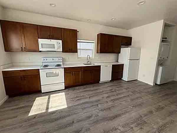 1BR/1BA In Law Adu on Serena Dr · Pacifica photo 3