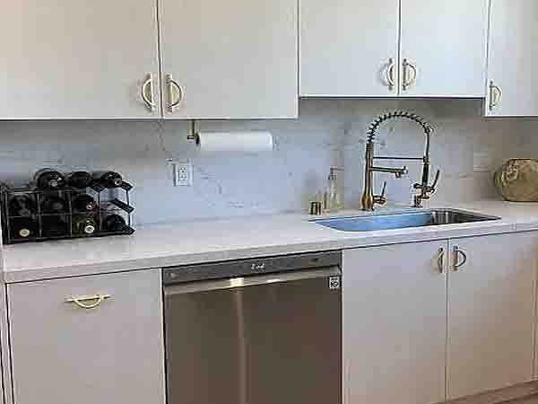 1BR/1BA Apartment · Burlingame photo 3