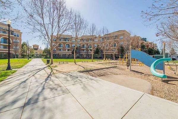 1310 Saddle Rack St San Jose, CA 95126 photo 3