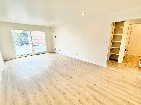 2BR/1BA Apartment · San Francisco photo 2