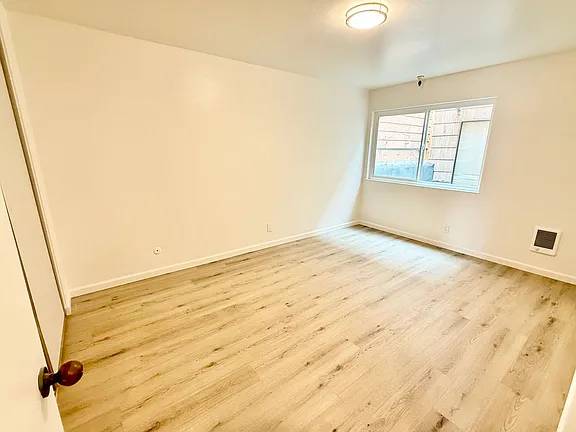 2BR/1BA Apartment · San Francisco photo 3