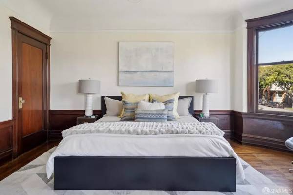 2BR/1BA Apartment on Stockton St · San Francisco photo 5