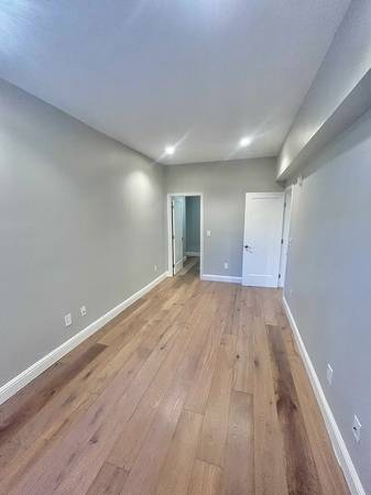 1306 Whipple photo 4
