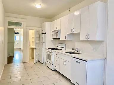 3BR/2BA Apartment · San Francisco photo 2
