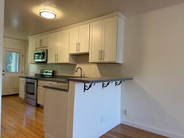 2BR/1BA Other on Normandy Way · Santa Clara photo 2