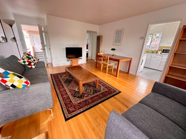 1BR/1BA Apartment · Stanford photo 4